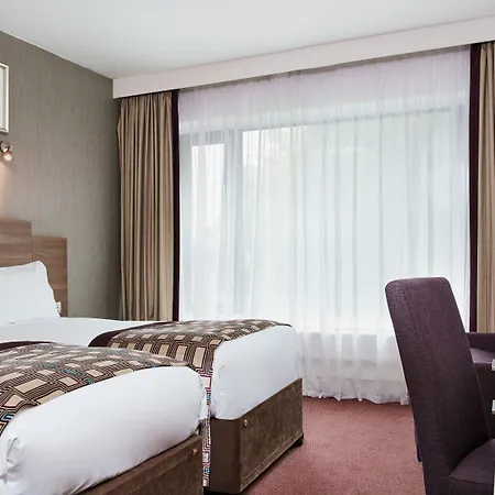 Leonardo Christchurch