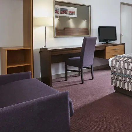 Leonardo Christchurch Hotel 4*