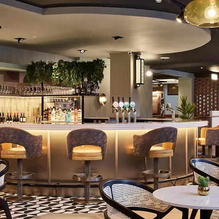 Leonardo Christchurch Hotel