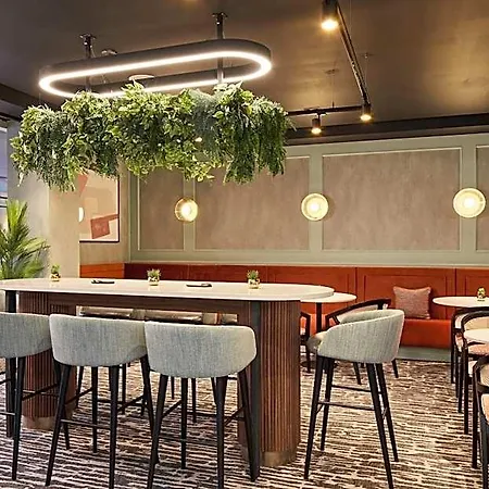 ホテル Leonardo Christchurch 4*