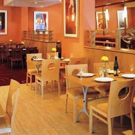 Jurys Christchurch Hotel 4*